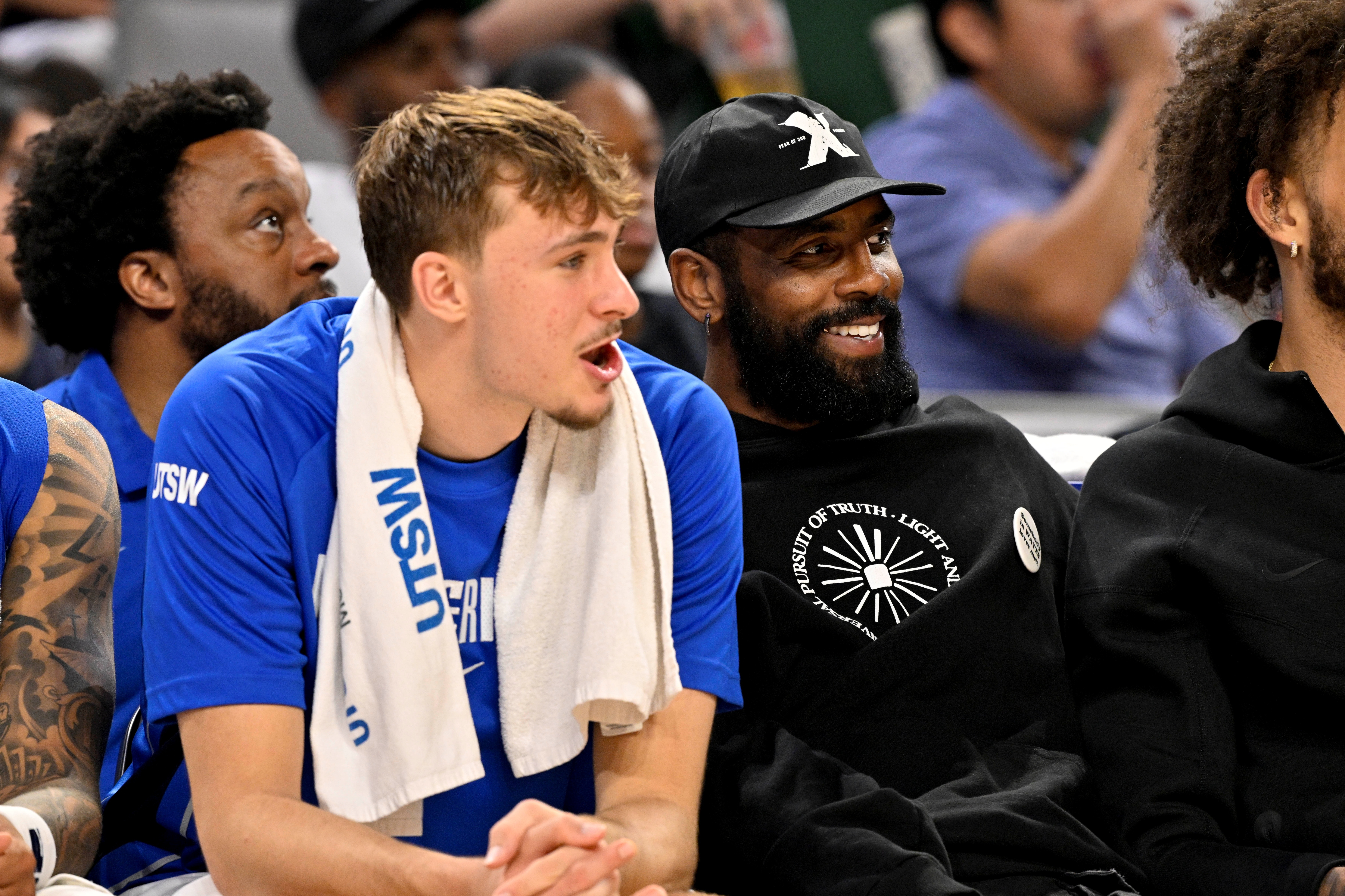 开云平台-基德：弗拉格在场边为队友奋力呐喊助威 他一心只想助力球队取胜